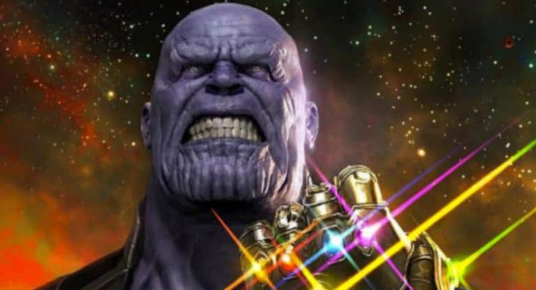 thanos fighting the avengers