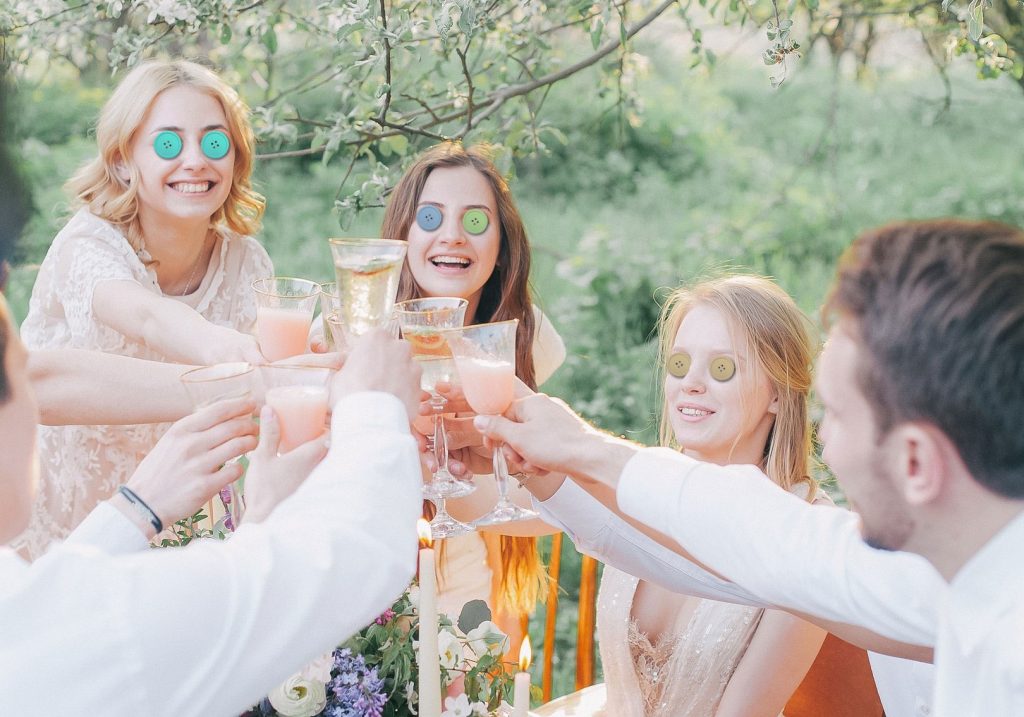 family back of button eyes